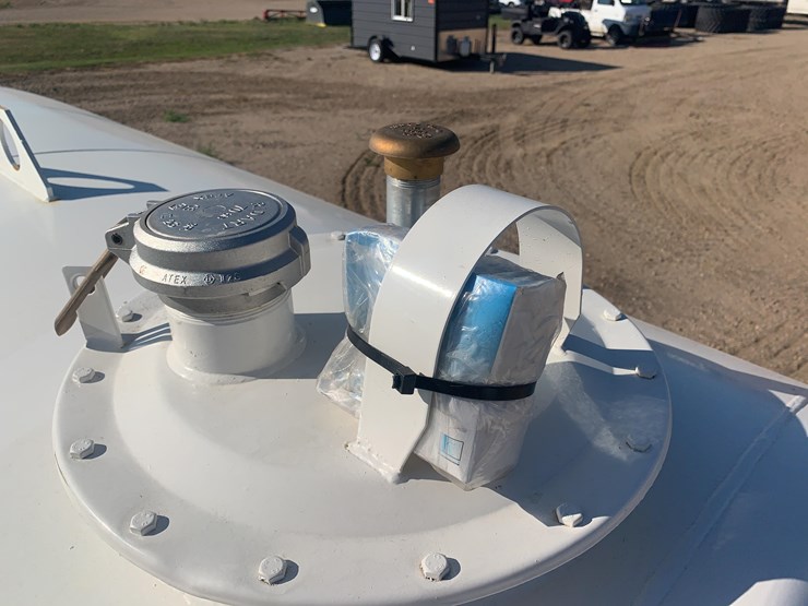 2026-am-fuel-tank-image-13
