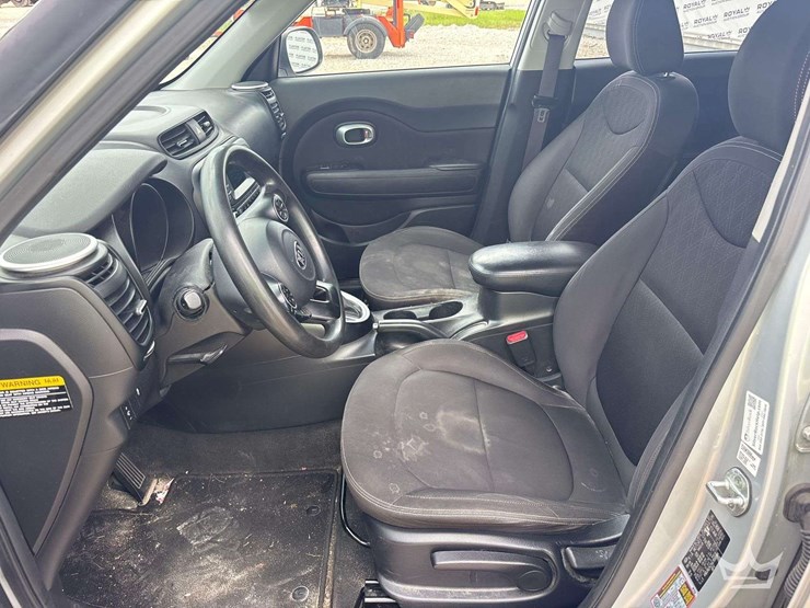 2016-kia-soul-image-12