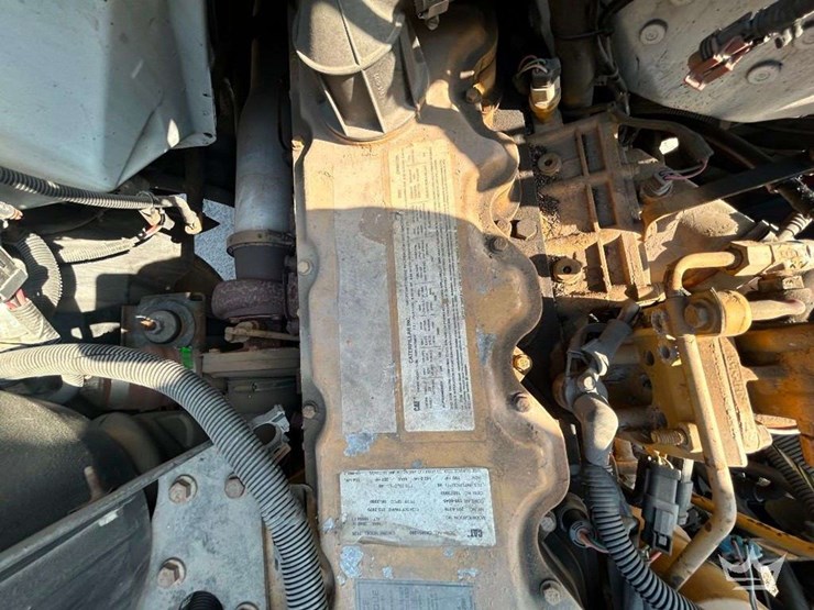 2002-gmc-7500-image-8
