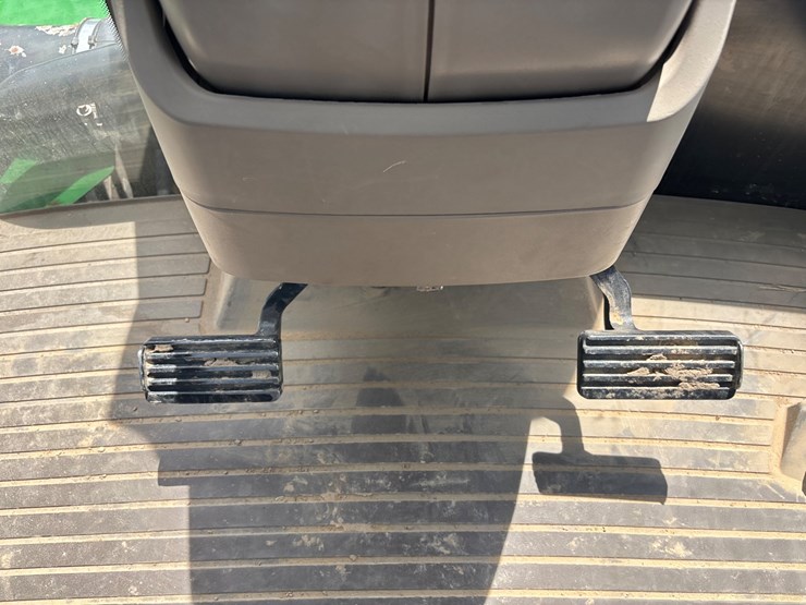 2019-john-deere-9570r-image-53