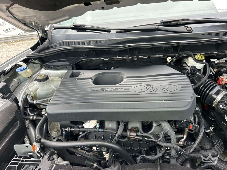 2020-ford-escape-image-8