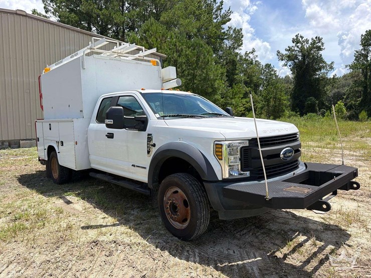 2019-ford-f550-image-2