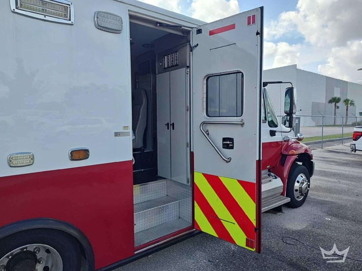 2011-international-durastar-4300-image-33