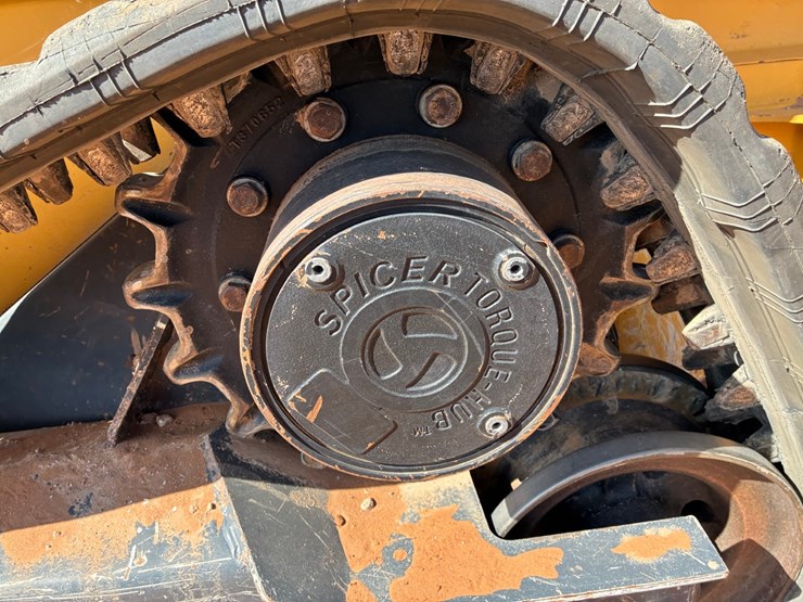 deere-325g-image-6