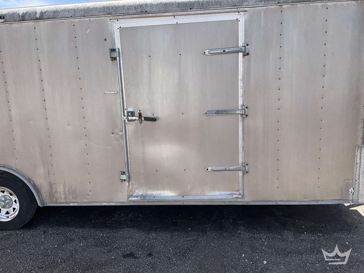 2006-haulmark-24ft.-enclosed-cargo-t/a-trailer-image-11