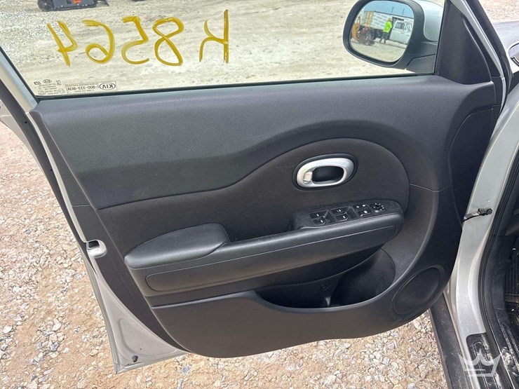 2016-kia-soul-image-11