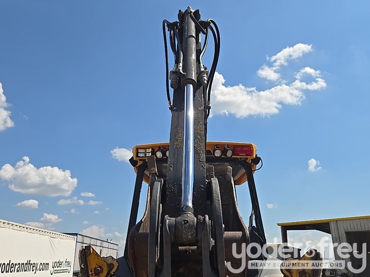2014-deere-310k-ep-image-32
