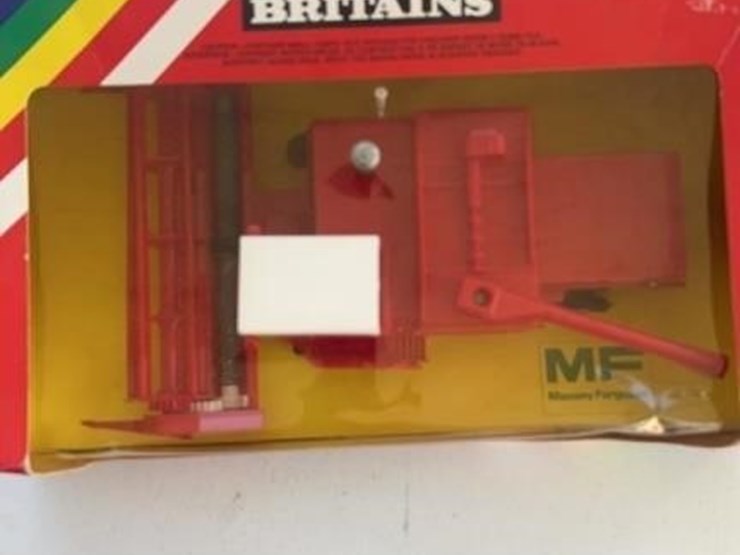 britains-massey-ferguson-760-1/32-scale-image-2