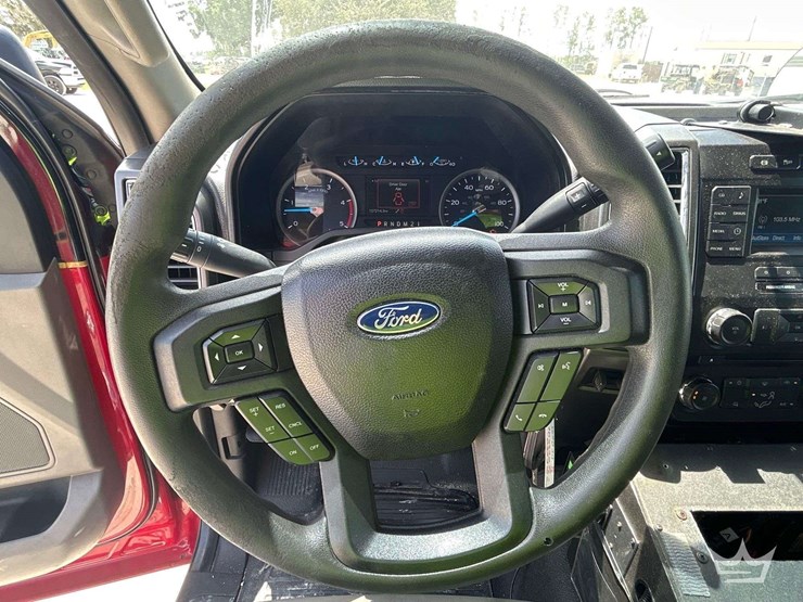 2017-ford-f550-image-40