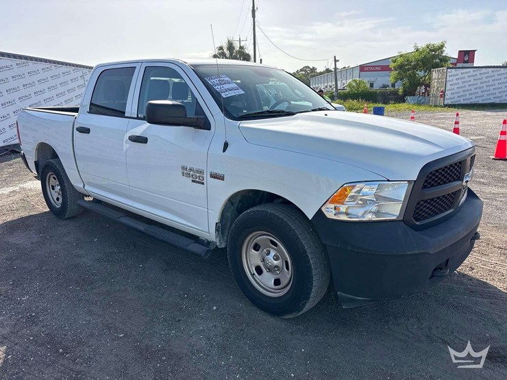 2019-dodge-1500-image-2