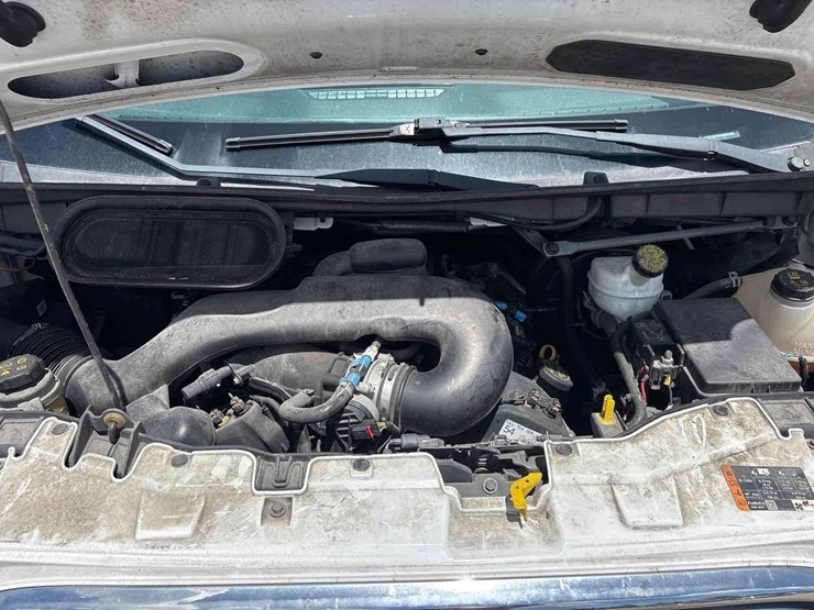2016-ford-transit-250-enclosed-service-van-image-8