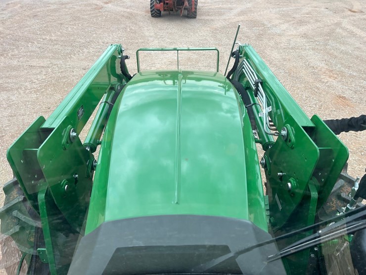 2022-john-deere-5100e-image-22