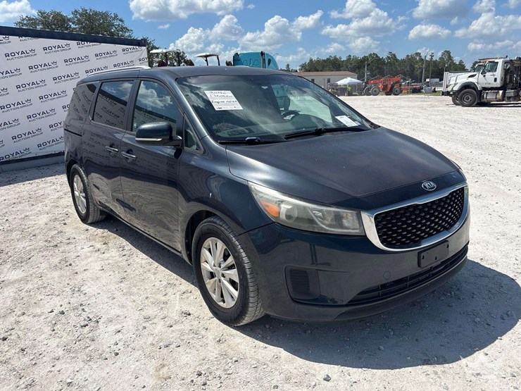 2015-kia-sedona-image-2