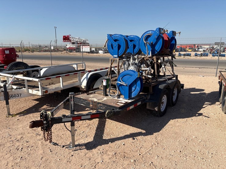 2014-valley-10.5’-x-4.5’-t/a-bumper-pull-grease-pump-trailer-image-2