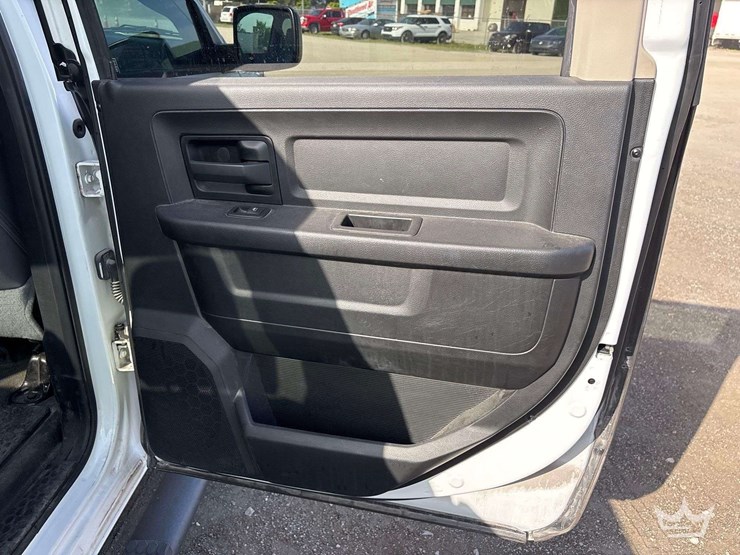 2019-dodge-1500-image-25
