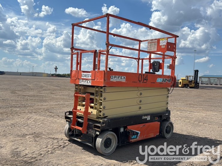 2021-jlg-es3246-image-5