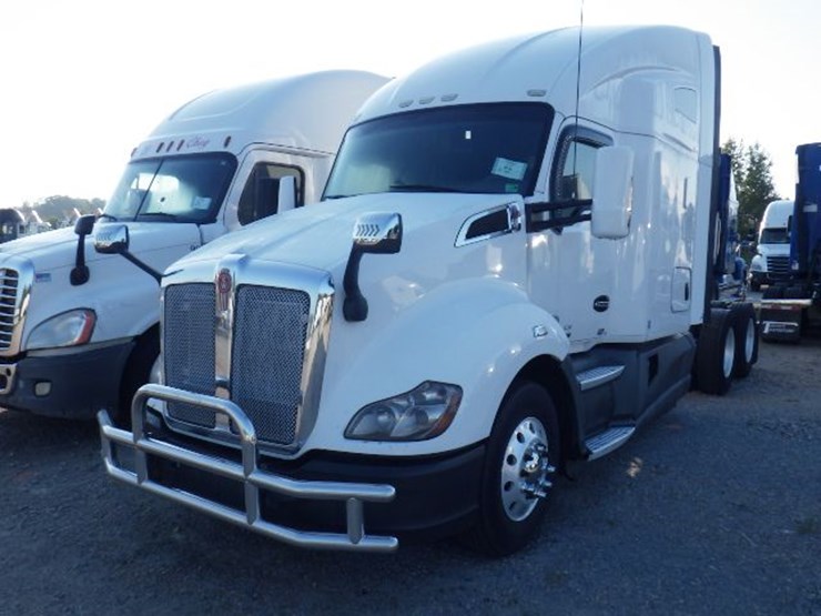 2015-kenworth-t680-image-1