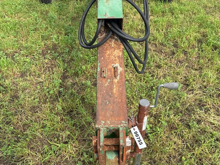 #755-•-kinze-12-row-planter-image-6