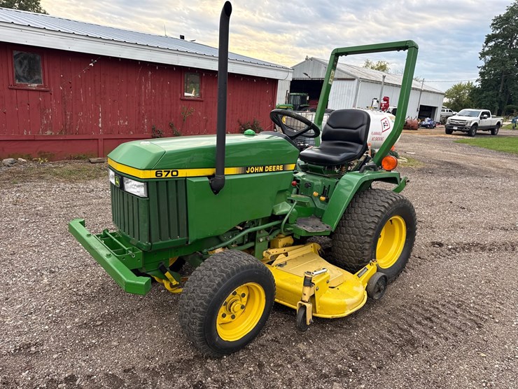 john-deere-670-image-1