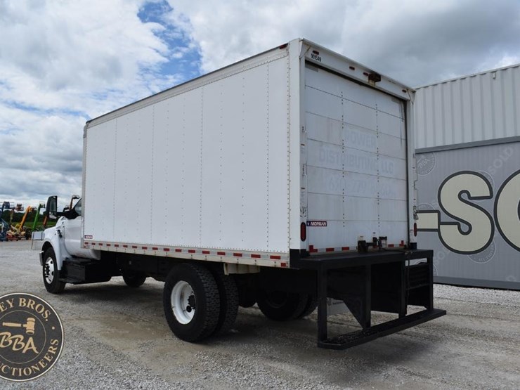 2020-ford-f650-image-3