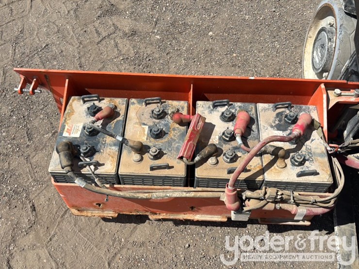 2021-jlg-es3246-image-13