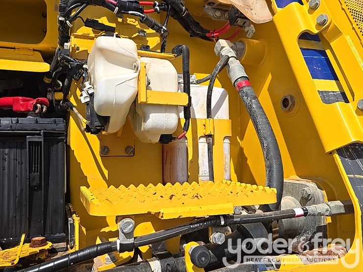 2018-komatsu-d61exi-24-image-36