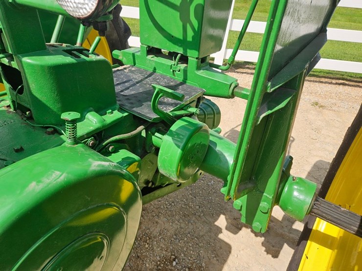 john-deere-b-image-45