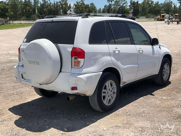 2002-toyota-rav4-image-3