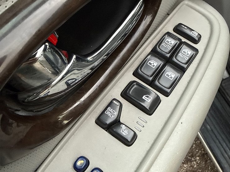 2005-buick-rainier-cxl-image-20