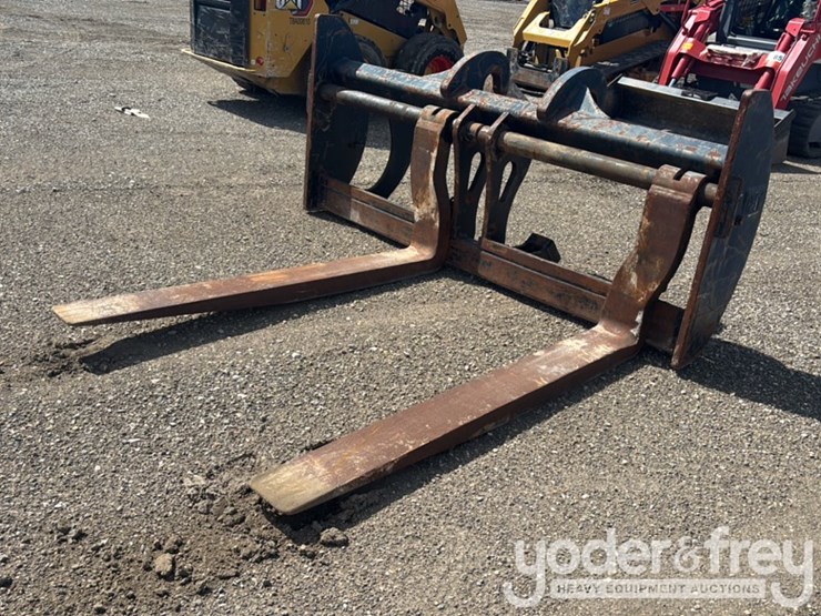 2015-caterpillar-966m-image-1