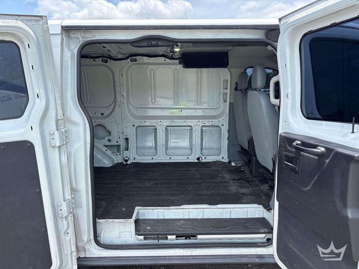 2017-ford-transit-image-24