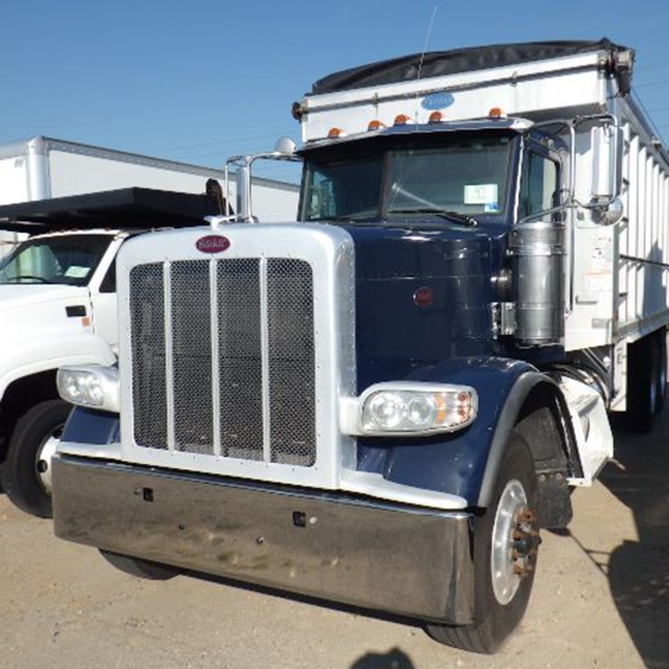 2020 PETERBILT 389