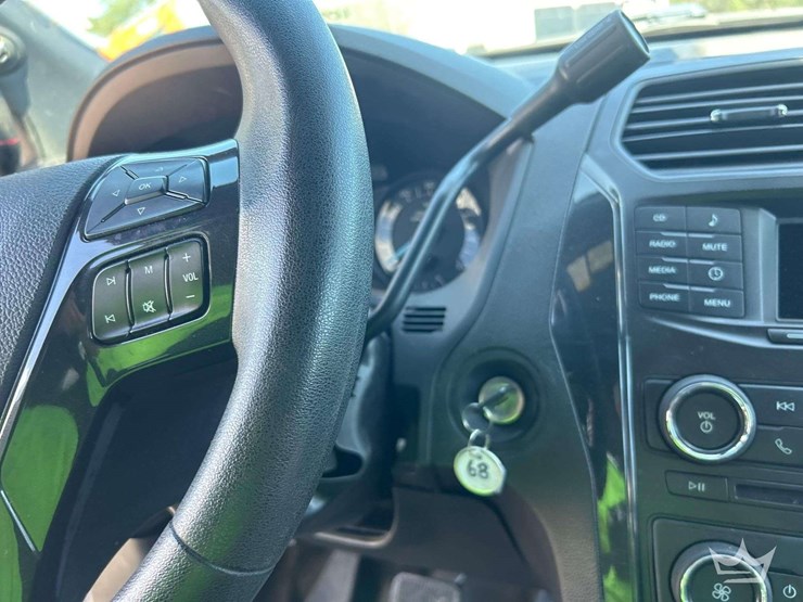 2018-ford-explorer-image-16