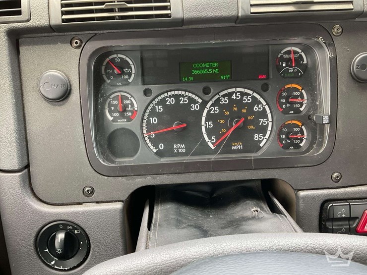 2017-freightliner-cascadia-125-image-15