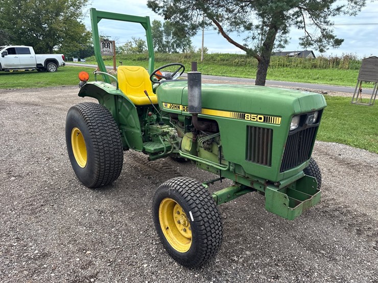 john-deere-850-image-7