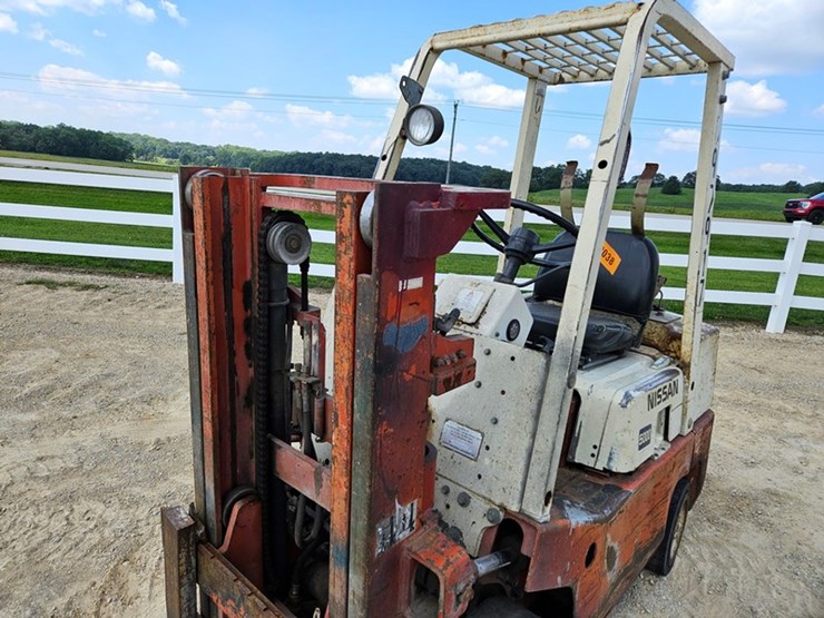 #38-•-nissan-5000-single-stage-fork-lift-image-11
