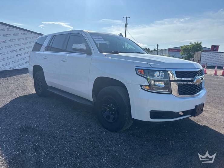 2019-chevrolet-tahoe-image-2