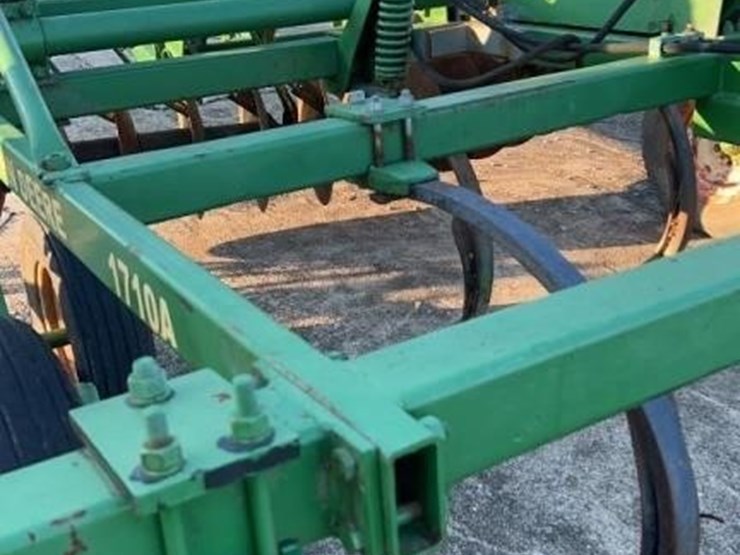 john-deere-1710a-image-7