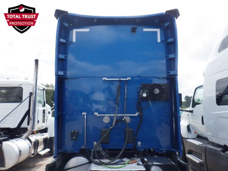 2023-kenworth-t680-image-21