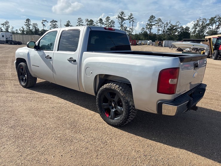 2010-chevrolet-silverado-1500-image-4