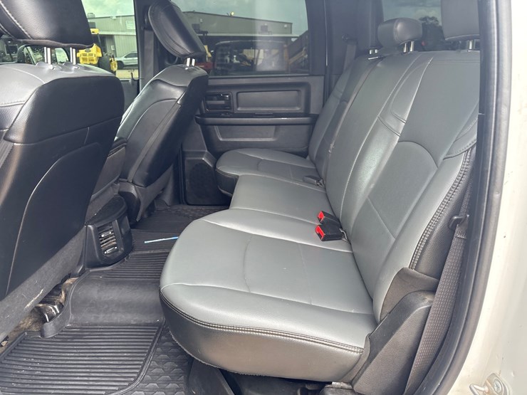 2021-dodge-2500-image-5