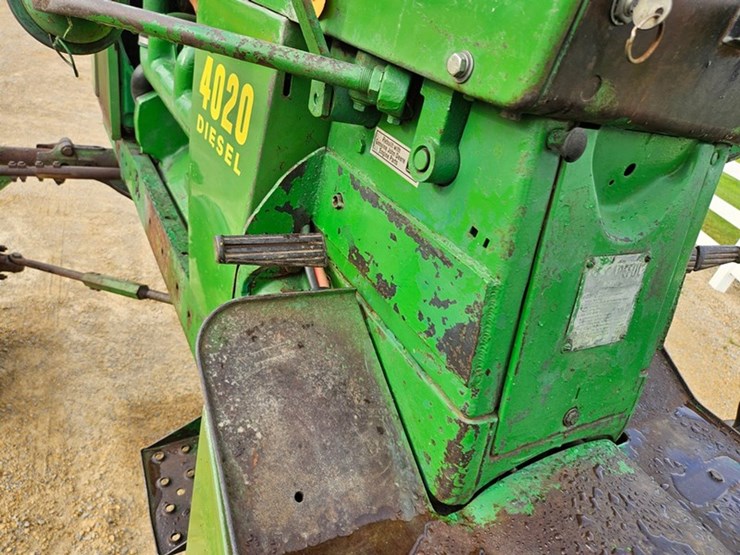 john-deere-4020-image-36