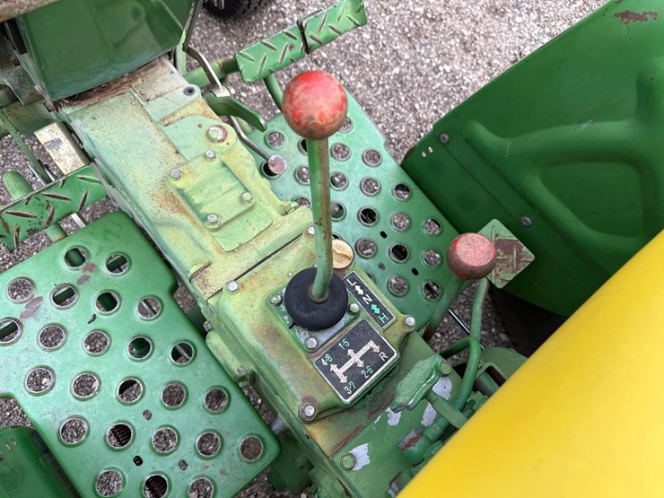 john-deere-850-image-17