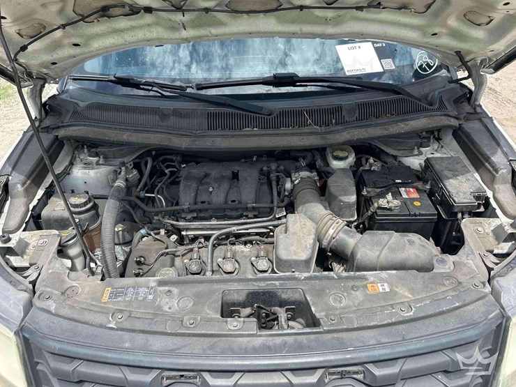 2016-ford-explorer-image-7