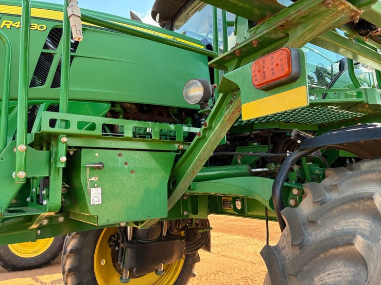 john-deere-r4030-image-8