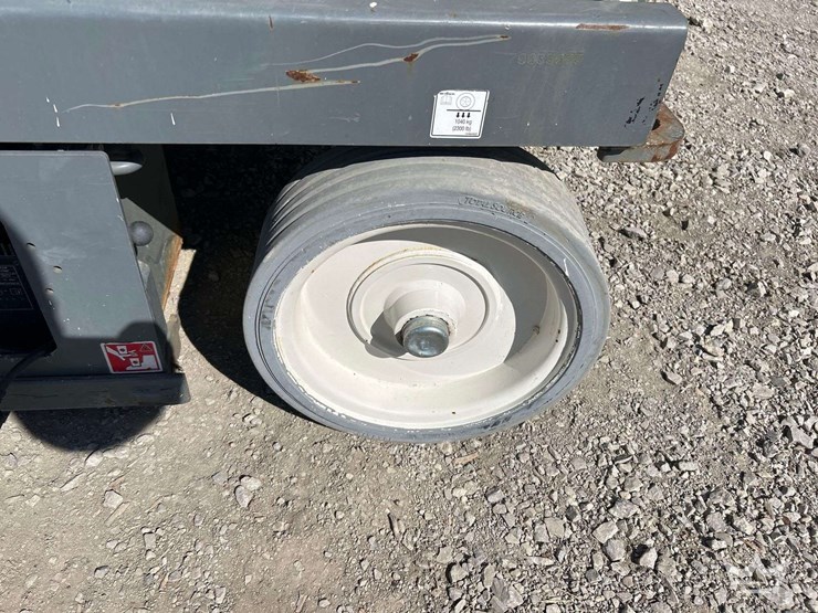 2018-skyjack-sj4632-32ft.-electric-scissor-lift-image-19