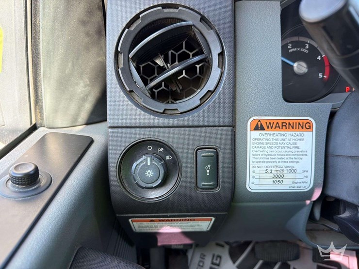 2016-ford-f550-image-12