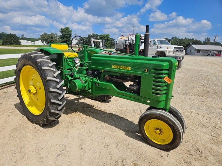 john-deere-b-image-7