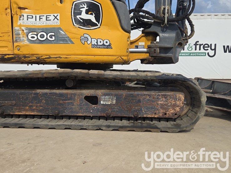 deere-60g-image-15