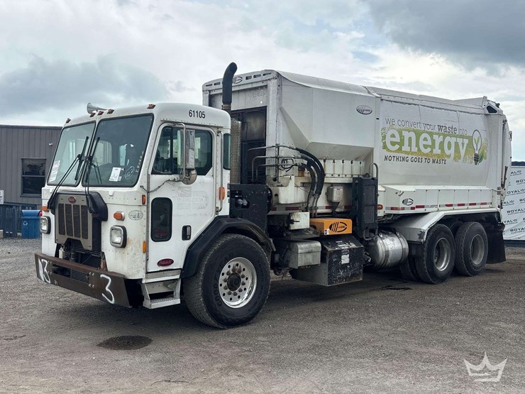 2019-peterbilt-520-image-1
